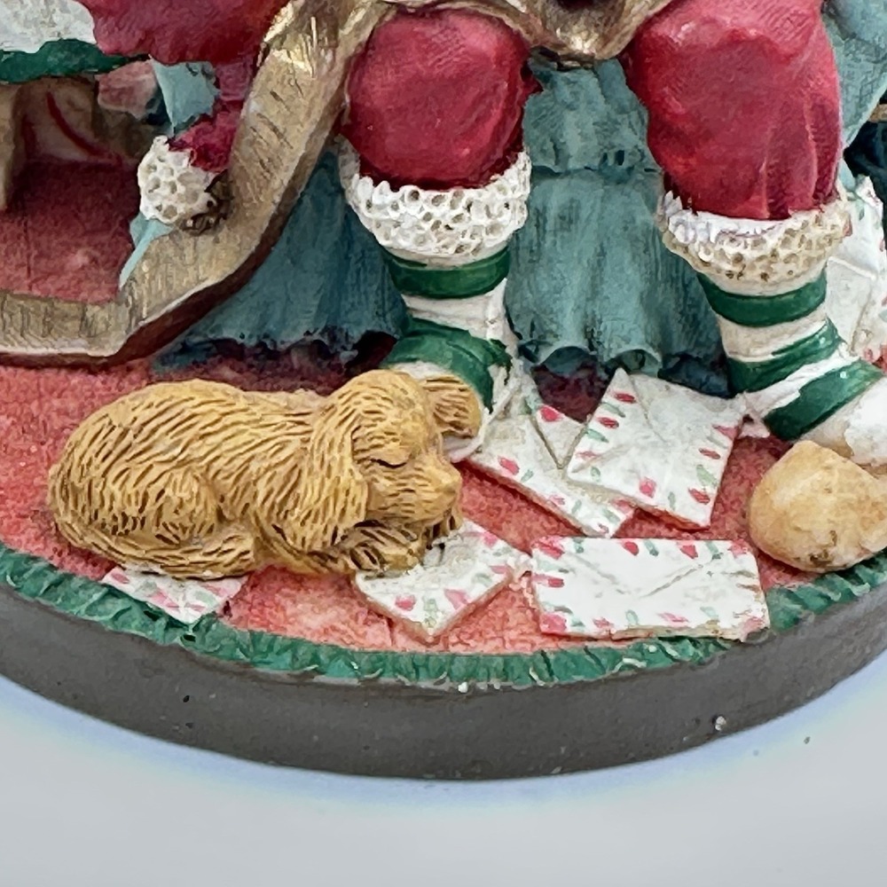 Vtg 1992 Santa's Best Classic Collectables Resin Figurine Santa Sleeping Cat Dog - Picture 3 of 9
